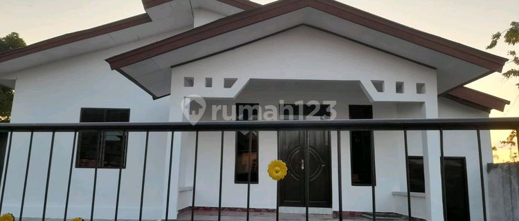 "House Available for Office Behind Sotis - Spacious Parking, Equipped with Indoor & Outdoor Warehouses!" 1