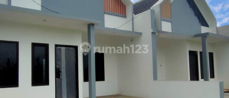 4 Bedroom House Near Kopo Toll Road Bandung!! 1