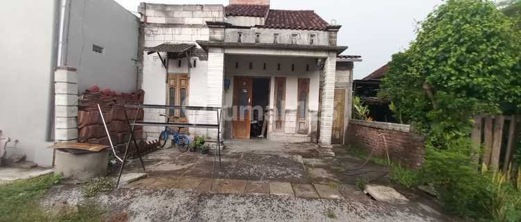 For Sale, House, on Kh Hasim Asyari Street, Tiron Village, Madiun. 1