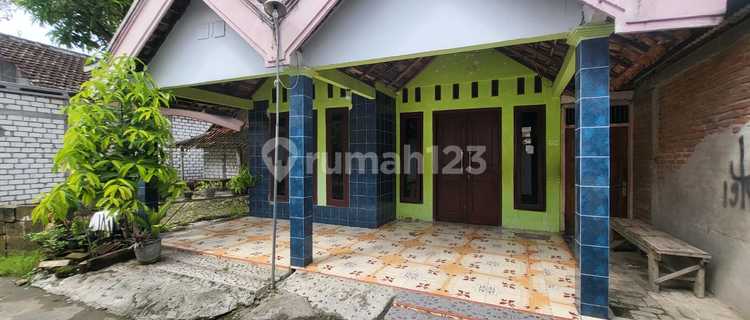 Di Jual Rumah Desa Widang Tuban 1