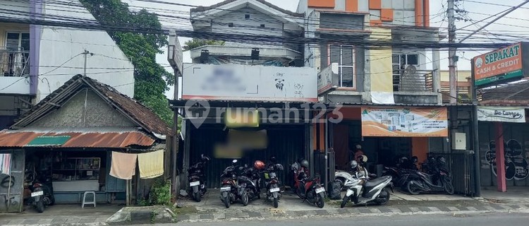 For Rent Strategic 3-Storey Shop House on Jl. Godean, Only 200 Meters from Demak Ijo Ring Road, Sidoarum, Godean. 1