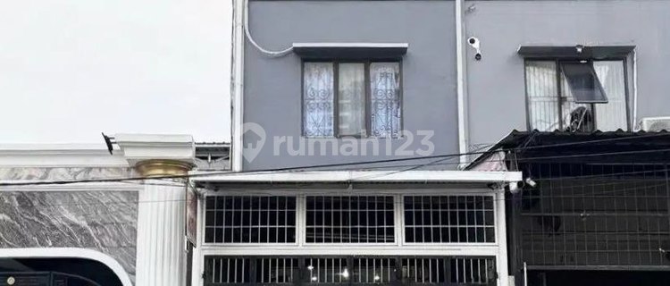 For Sale: 3-Story Shophouse on Jl. Cendrawasih Raya, Cengkareng - High Traffic &amp; SHM Ready! 1