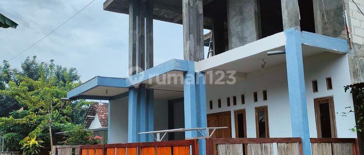 Dijual Rumah 2 Lantai di Desa Modongan, Mojokerto 1