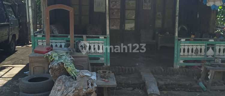 Affordable House in the Mangaran Area, Situbondo 1