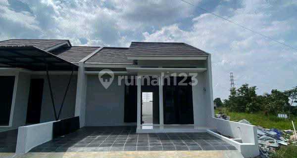 Rumah 1 Lantai Type Tabebuya di Gedawang 1