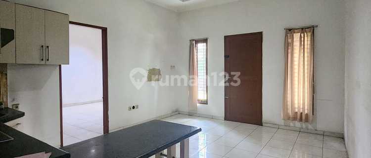 Rumah Usaha Sangat Terawat di Komplek Pasadena Kota Bandung Murah 1