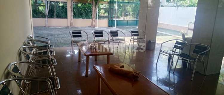 Elite Menteng Asset: Ready-to-Occupy Home at a Prestigious Address. 1