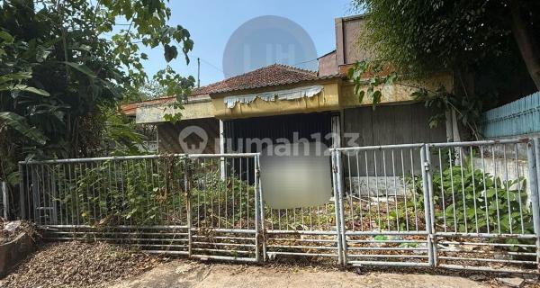 Rumah cocok untuk usaha di jalan Puspowarno 1
