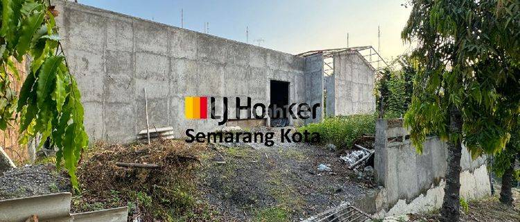 Rumah Sertifikat Hak Milik di Bukit Sari, Semarang, Bangunan Bar 1