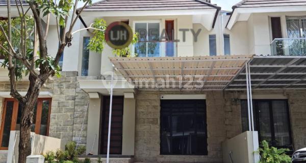 Ready-to-occupy house in Citra Sun Garden 1