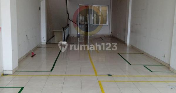 Ruko di tengah kota, jalan Melati 1