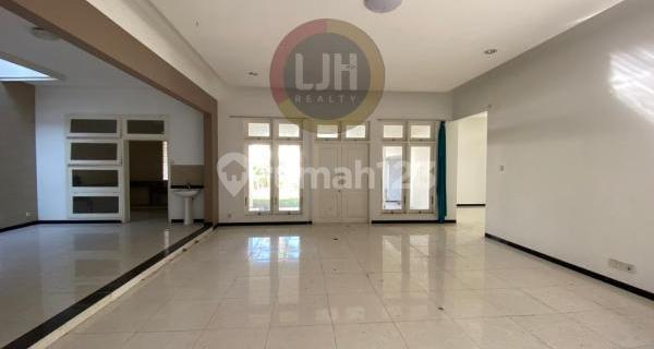 Rumah siap huni di Taman Maluku 1