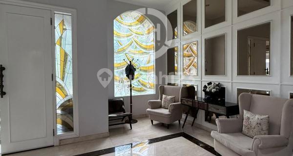 Rumah mewah di Permata Adenia, Graha Padma 1