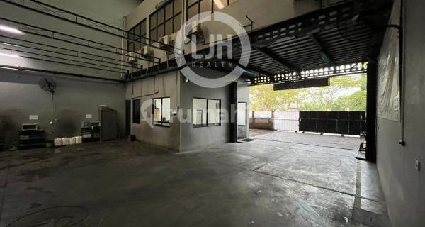 Rumah Cocok untuk Usaha di Daerah Tanah Mas 1