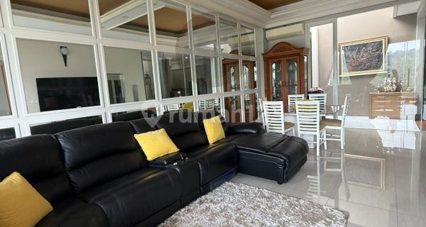 Rumah siap huni di Graha Candi Golf 1