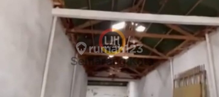 Warehouse on Majapahit Street 1