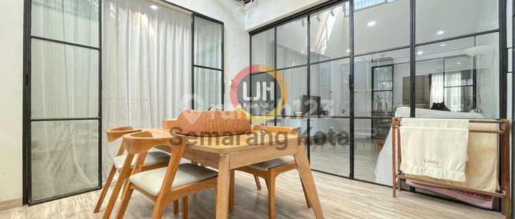 Rumah cantik siap huni di Puri Anjasmoro 1