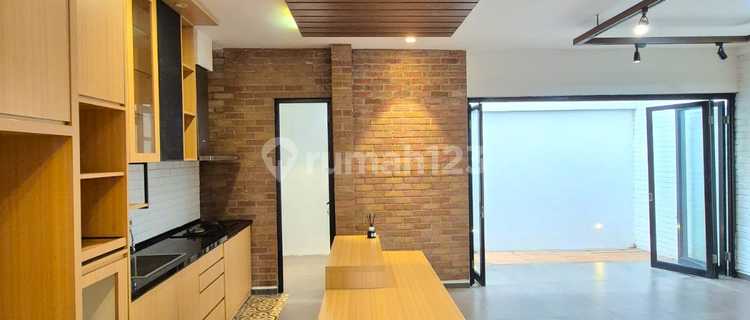 Modern Home with Contemporary Touches Ready to Occupy in the Favorite Bintaro Cluster (694) 1