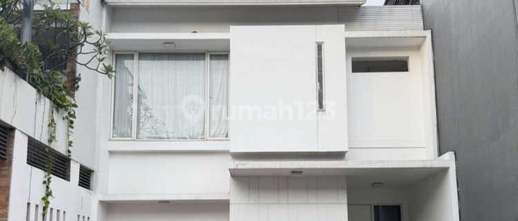 (733) Rumah Bagus Siap Huni di Cluster Nyaman Bintaro 1