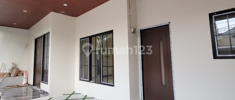 (562) New House With Contemporary Design in the Strategic Bintaro Area 1
