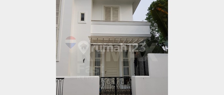 Dijual Rumah Mewah di Kemang Jakarta Selatan - Private Pool & Siap Huni 1