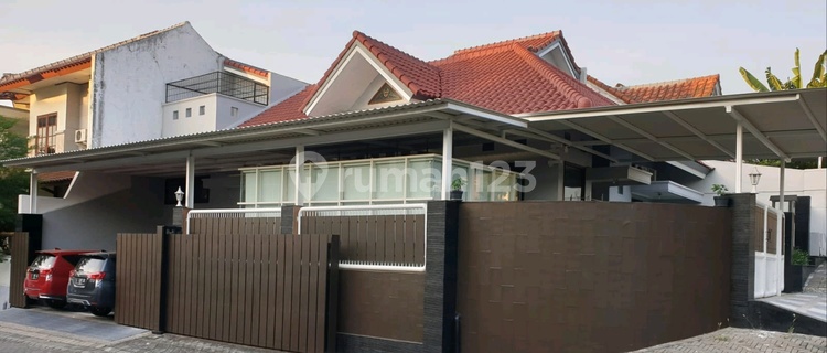 Cheapest !!! Premium Hook House in Citraland Utama, West Surabaya 1