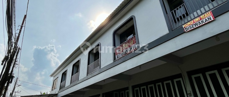 Strategic 2-Storey Ruko with Spacious Parking in Jagakarsa 1