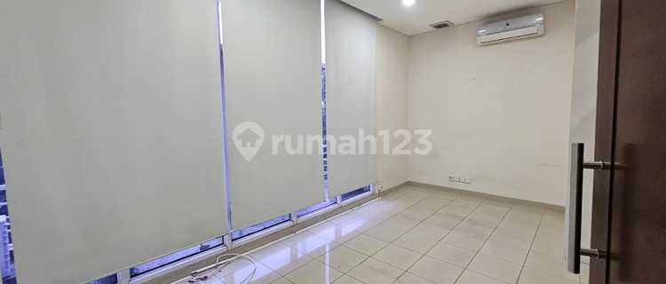 For Rent: 2-Story Thamrin Shop House 1