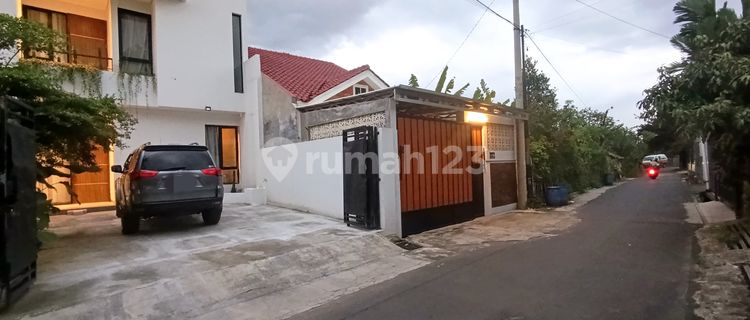 Rumah Besar Bagus Siap Huni di Bandung Timur Startegis 1