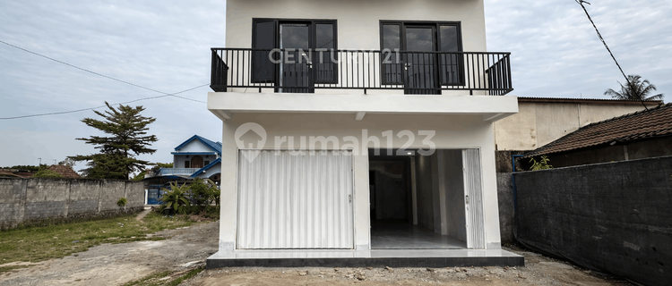 2-Storey Shop House by the Roadside Near Pasar Stan Maguwoharjo 1