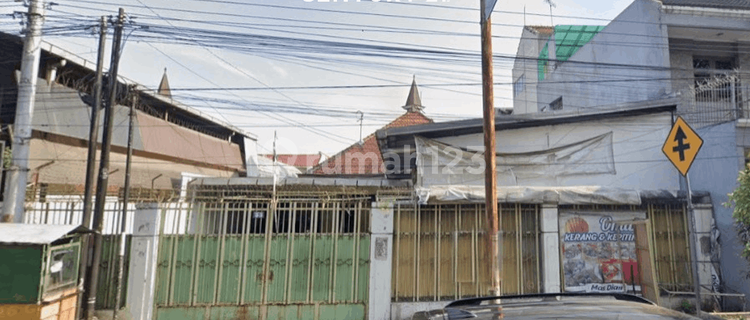 Strategic House on Jl Mayor Basuno. Main Road towards Jepara. 1