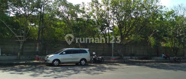 Land for Rent on Jl Raden Patah. Located on the Edge of the Main Road in Semarang City, Very Suitable for Warehouses or Factories. Accessible by Large Trucks, Close to Karang Turi University, 3 Minutes from Kota Lama. 1