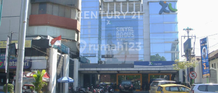 For Sale 3-Storey Building Highly Strategic at Simpanglima Semarang 1