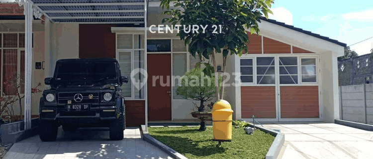 For Sale House in Pedurungan, Elite and Comfortable Neighborhood 1