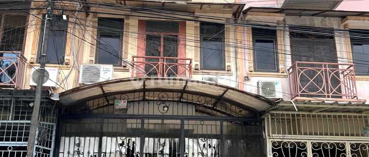 Jelambar Grogol Petamburan 3.5-Storey Shop House 1