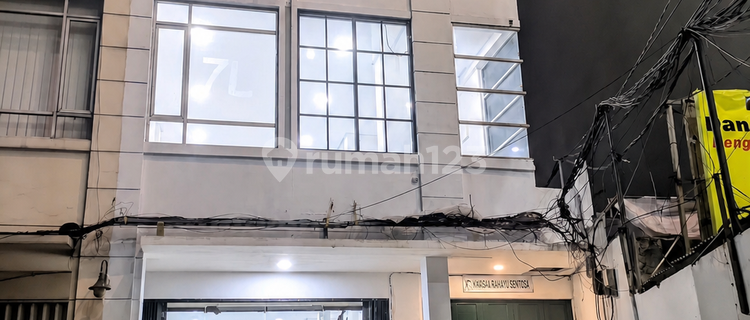 For Rent Soon: 3-Story Shop House (Ruko) Arjuna, Land Area 72 / Building Area 300, Inside a Complex, Near BCA, Mandiri & Ukrida Hospital, Prime Business Location, Ready to Occupy 1
