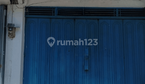 Lower Price Strategic Location Ready-to-Use Shop House in Tegal 1