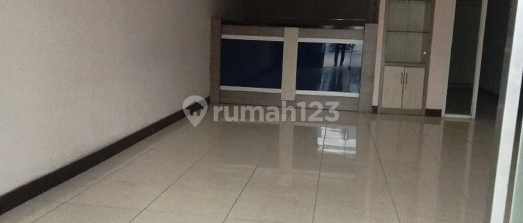 Two-Story Shophouse in a Strategic Location on the Main Road of Tegal 1
