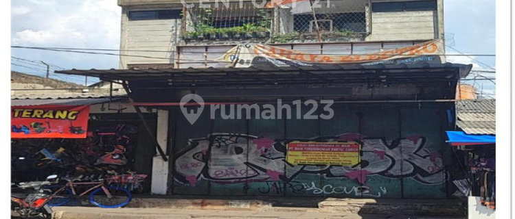 3-Storey Shophouse Suitable for Commercial Use on Tanggerang Main Road 1