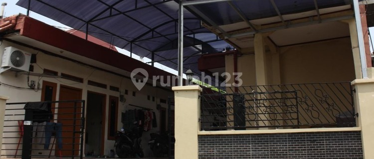 Strategic Kost with 14 Rooms Full in Jagakarsa Near Tanjung Barat Station, SHM 1