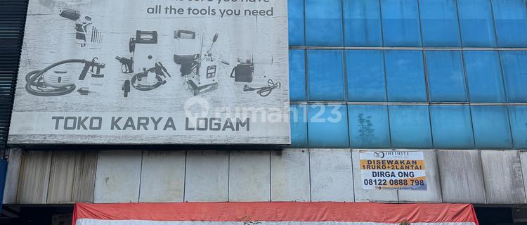 Strategically Located and Affordable Shophouse for Rent in the BSD Area. 1