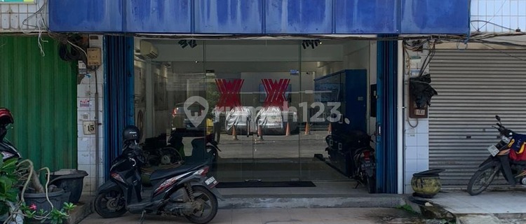 Investasi Menguntungkan! Ruko 3 Lantai Siap Huni di Semarang 1