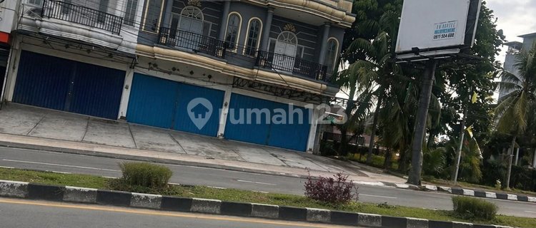 For Rent 2 Shophouses by Main Road - Strategic Location, Can Rent Individually! 1