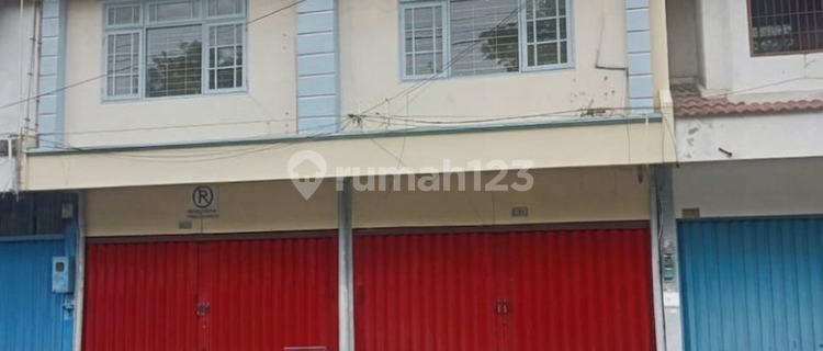 For Rent 2 Shop Houses, 6 Bathrooms, Strategic Location, Suitable for Business 1