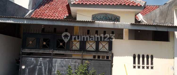 For Sale: Ready-to-Occupy House at an Affordable Price in Dempel Mas Tlogosari 1