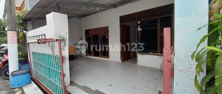 For Sale Strategically Located House in Tlogosari 1
