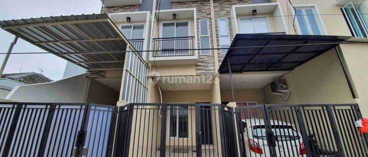 Ip2950 Disewakan Rumah Dalam Komplek Duri Kepa 1