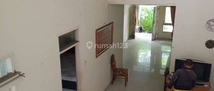 Rumah Bagus SHM di Kolonel Masturi 1