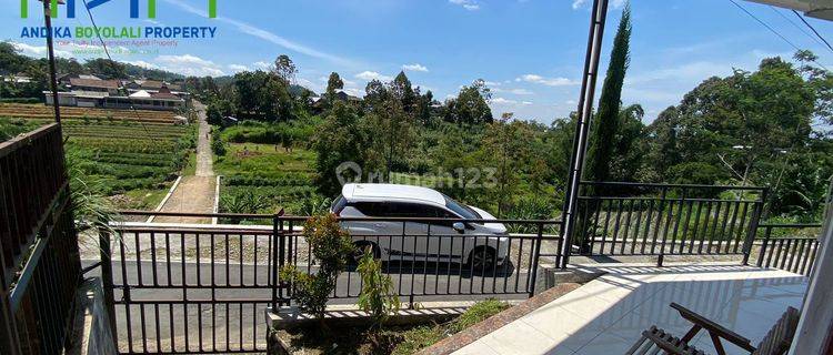 Rumah dengan pemandangan dekat obyek wisata di karangpandan Karanganyar 1