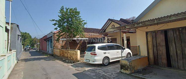 Rumah dekat pasar sunggingan Boyolali 1